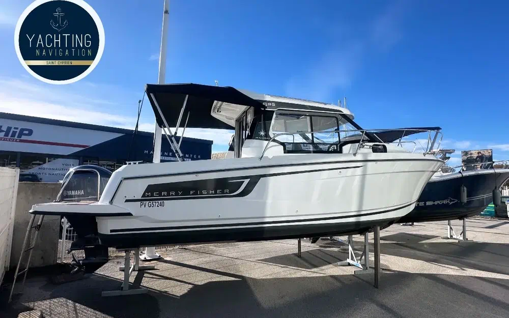 slider 0 Jeanneau Merry Fisher 695