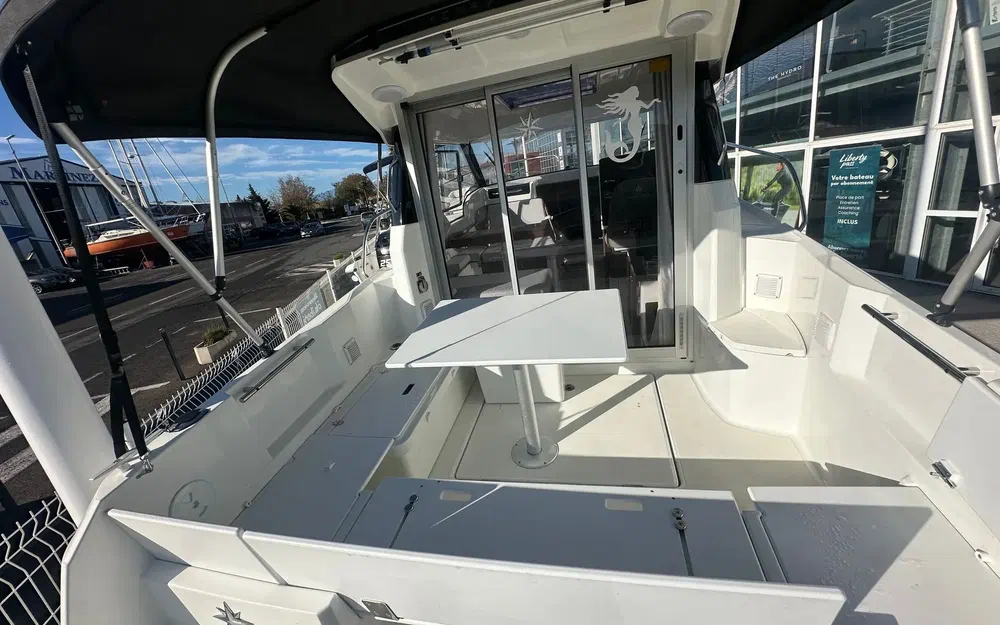 slider 21 Jeanneau Merry Fisher 695