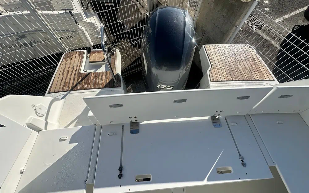 slider 25 Jeanneau Merry Fisher 695