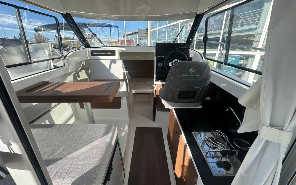 slider 26 Jeanneau Merry Fisher 695