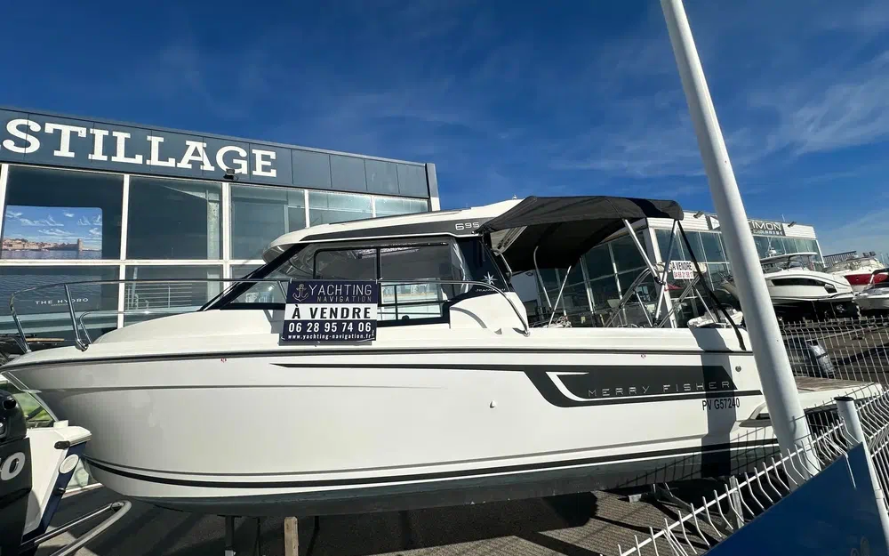 slider 1 Jeanneau Merry Fisher 695