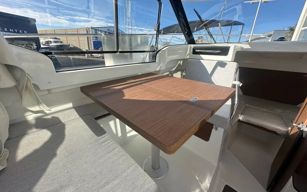 slider 32 Jeanneau Merry Fisher 695