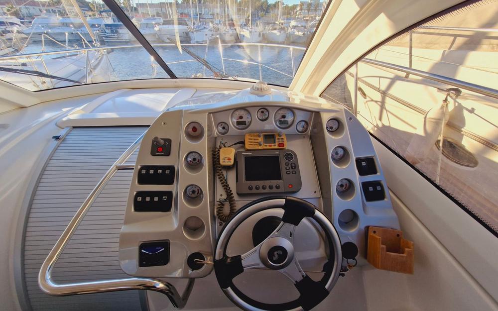 slider 7 Beneteau Monte Carlo 32 HT