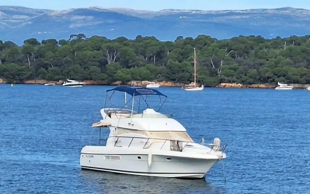 slider 2 Prestige Yachts 36 Fly