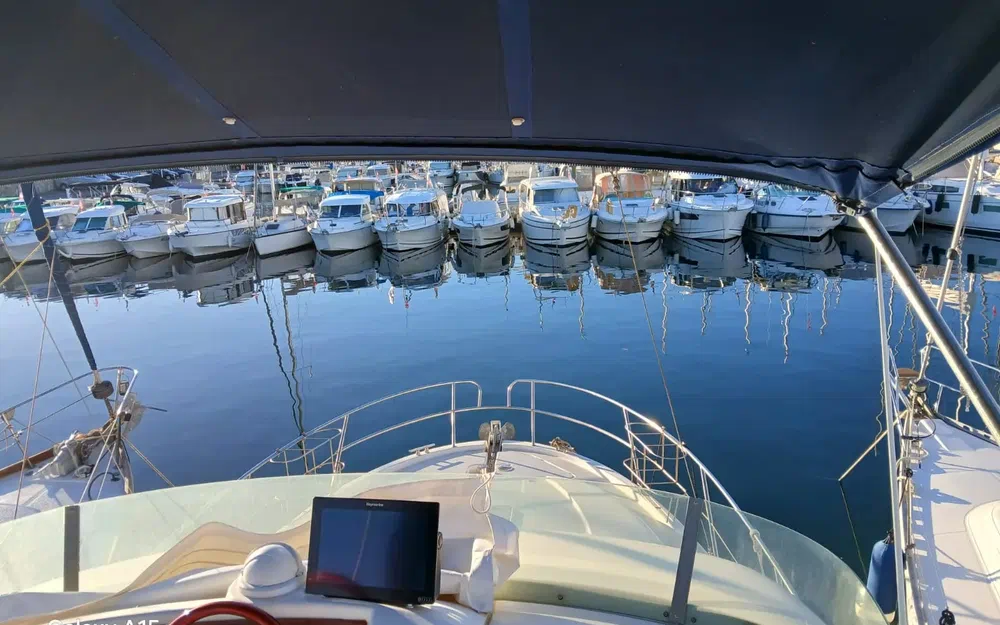 slider 7 Prestige Yachts 36 Fly