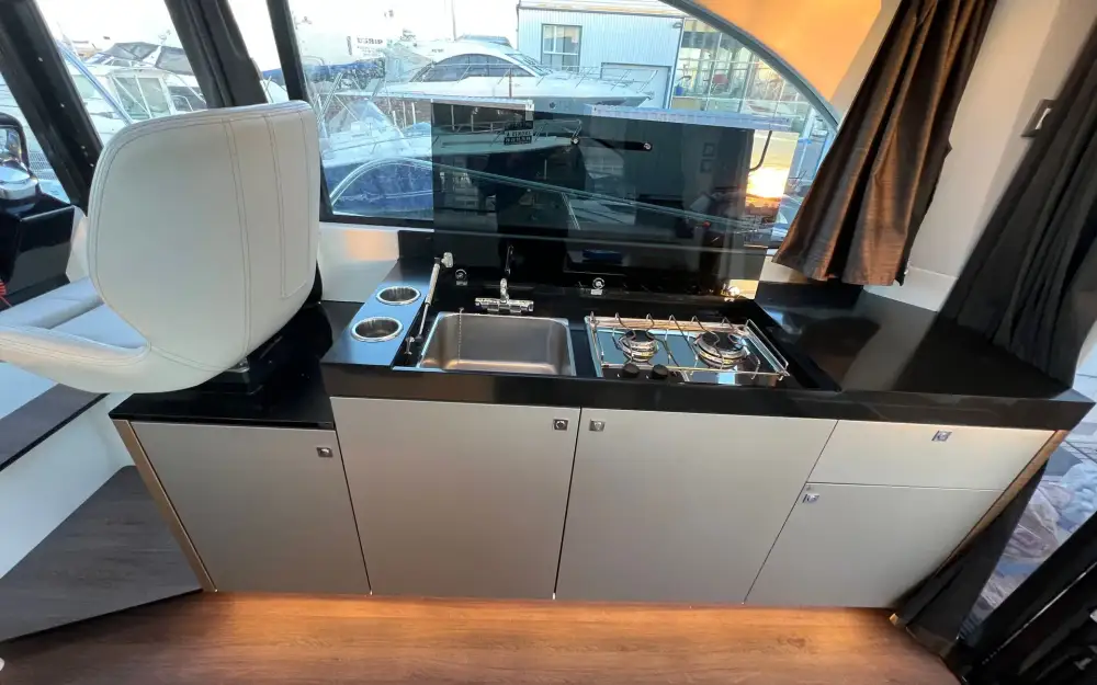 slider 17 Beneteau Antares 11 OB