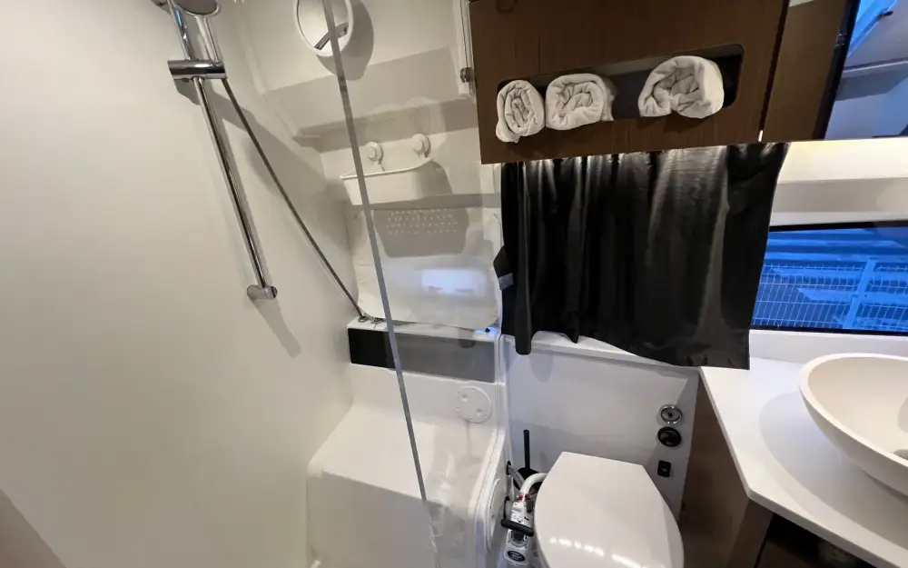 slider 36 Beneteau Antares 11 OB