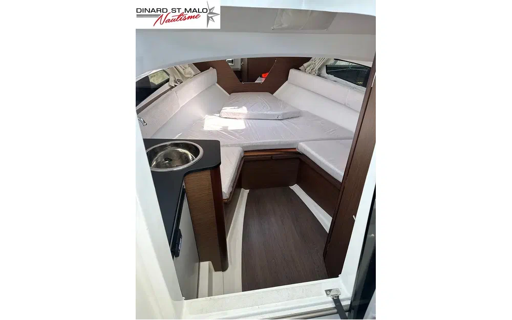 slider 4 Jeanneau Cap Camarat 7.5 WA