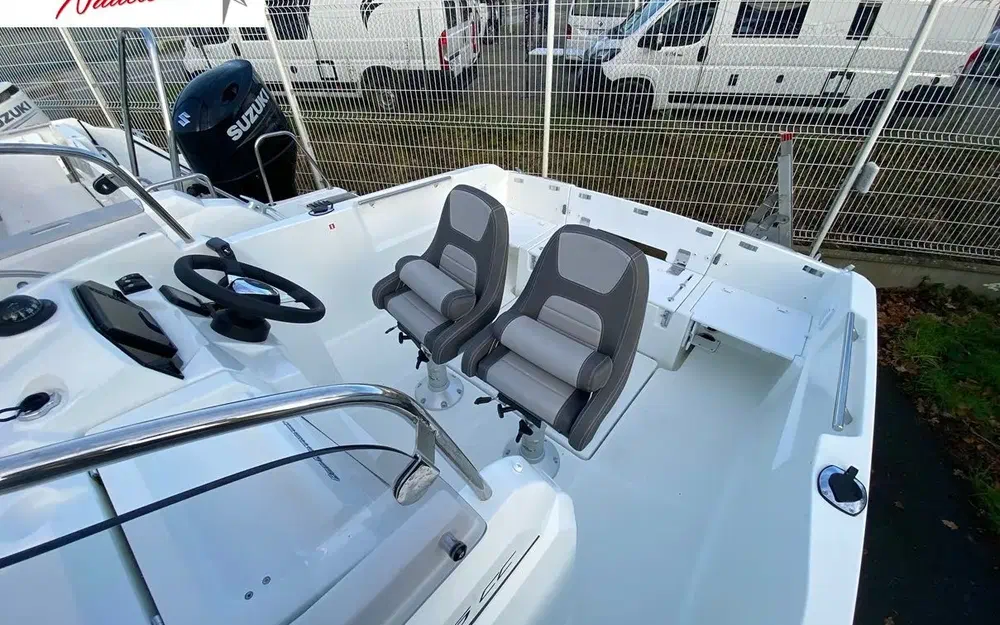 slider 2 Jeanneau Cap Camarat 5.5 CC