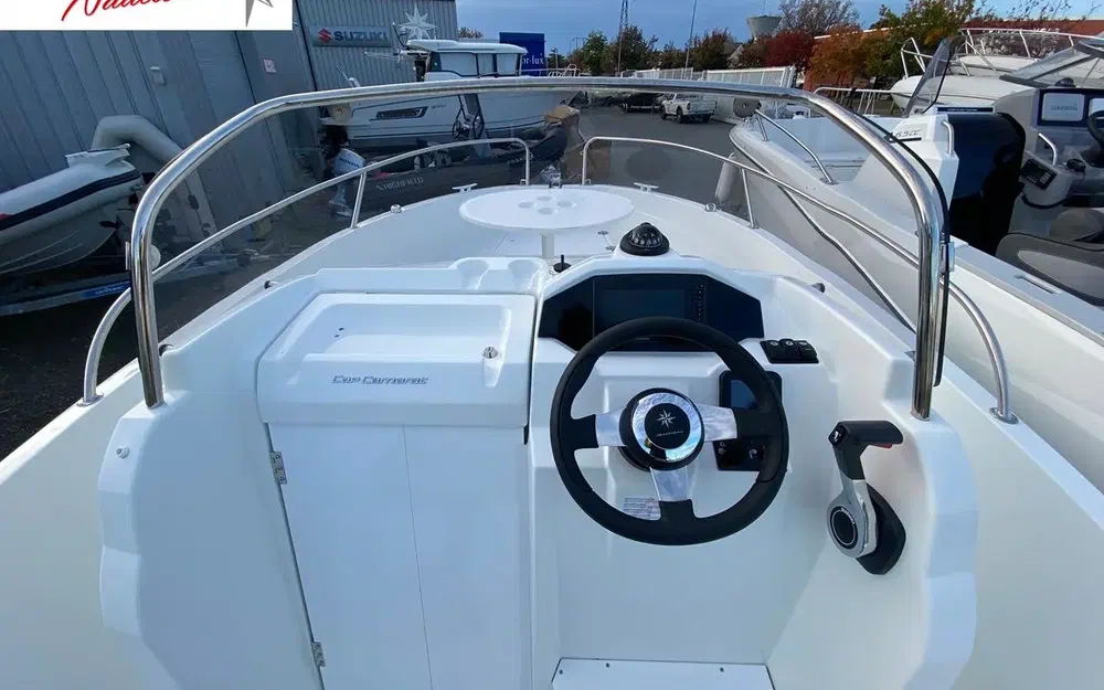 slider 3 Jeanneau Cap Camarat 5.5 CC