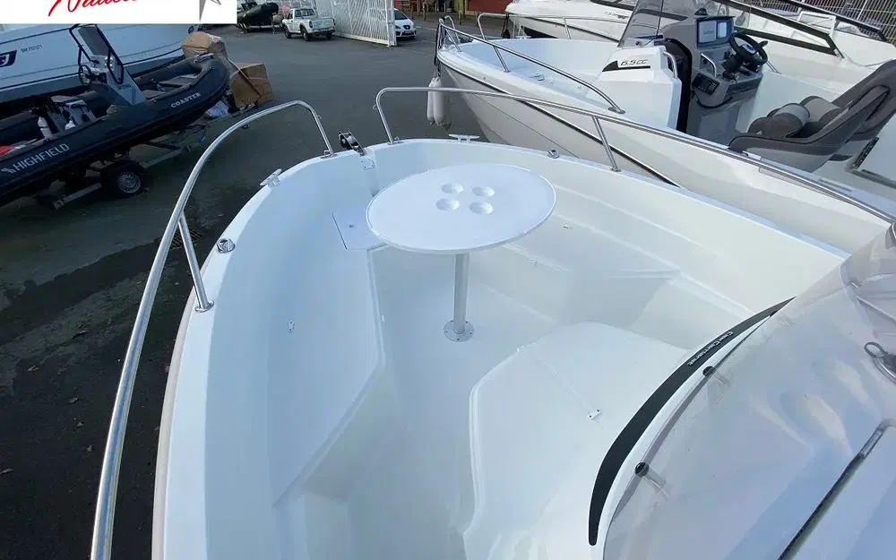 slider 4 Jeanneau Cap Camarat 5.5 CC