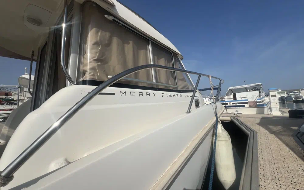 slider 4 Jeanneau Merry Fisher 725