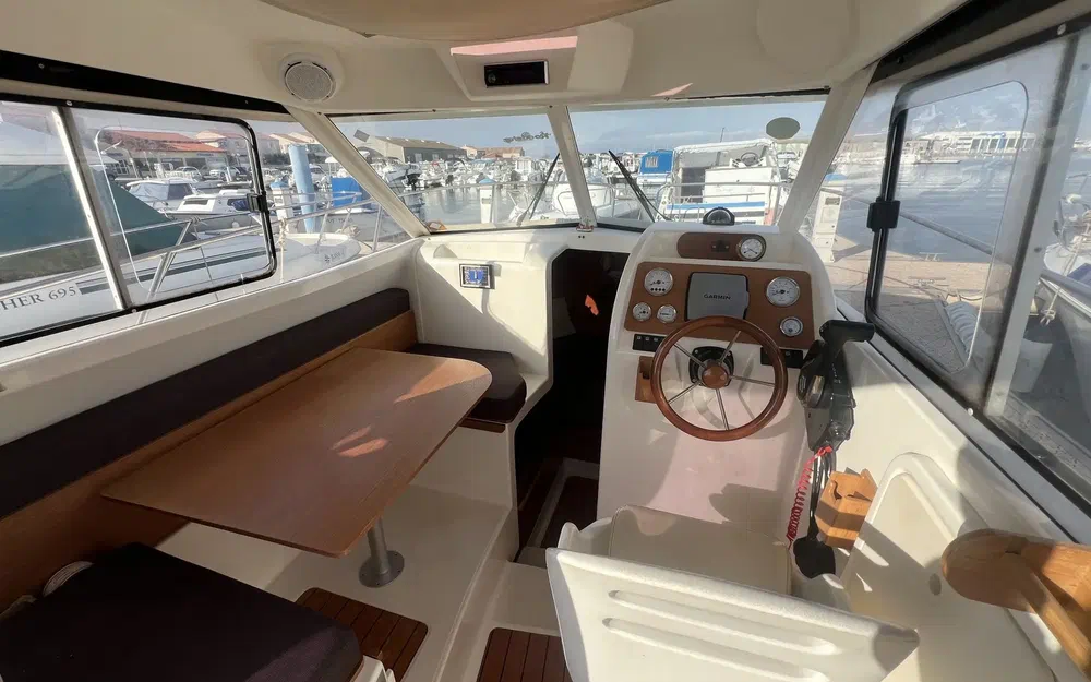 slider 12 Jeanneau Merry Fisher 725