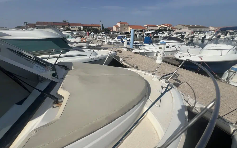 slider 3 Jeanneau Merry Fisher 725