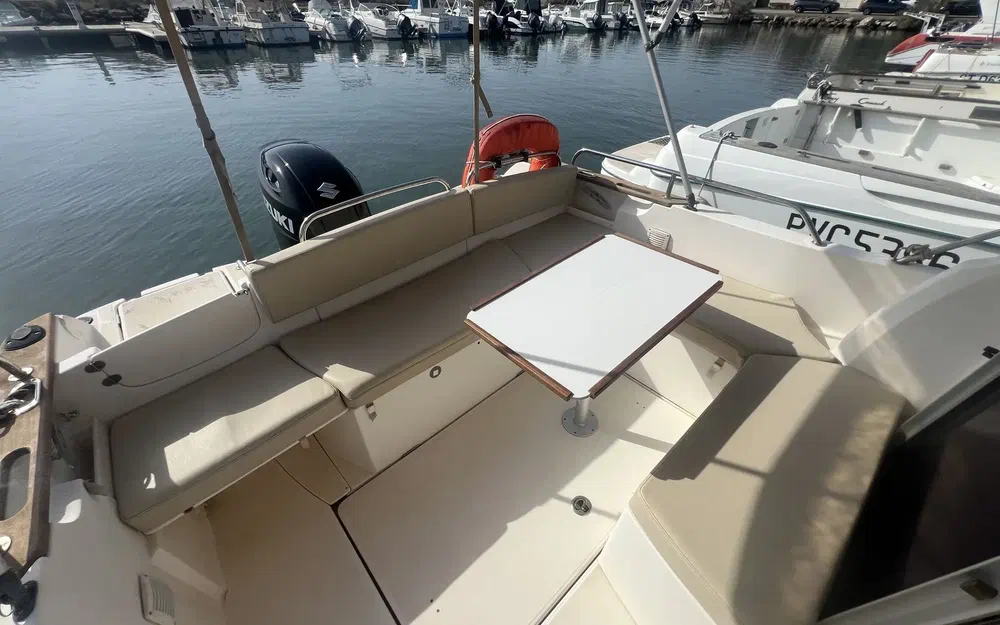 slider 9 Jeanneau Merry Fisher 725