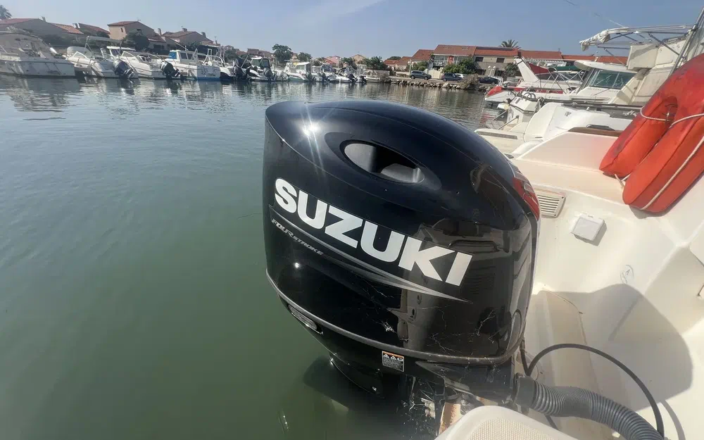 slider 7 Jeanneau Merry Fisher 725