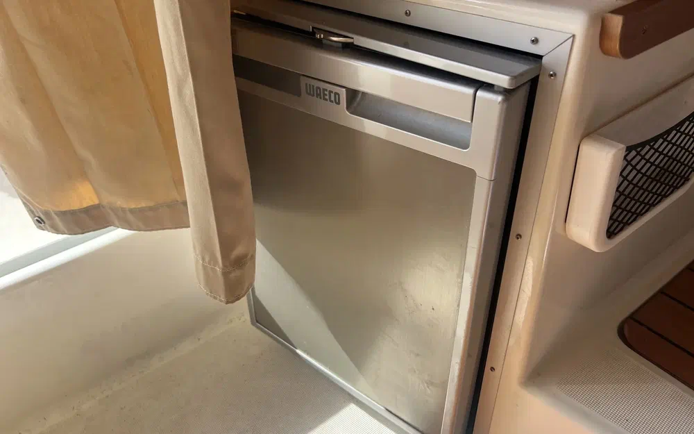 slider 15 Jeanneau Merry Fisher 725