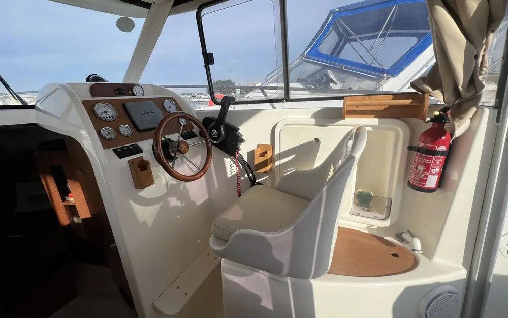 slider 16 Jeanneau Merry Fisher 725