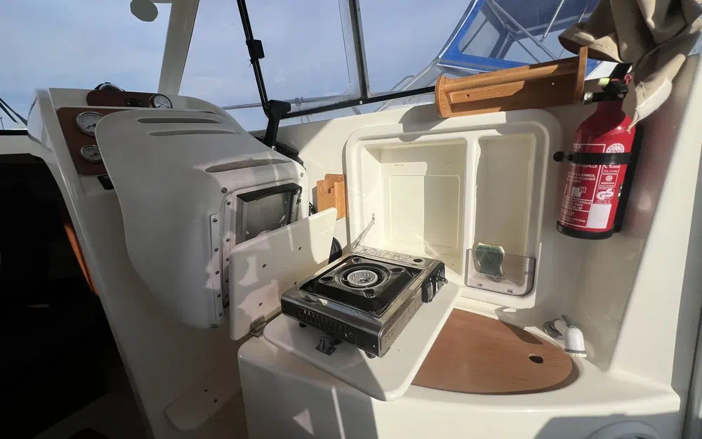 slider 18 Jeanneau Merry Fisher 725