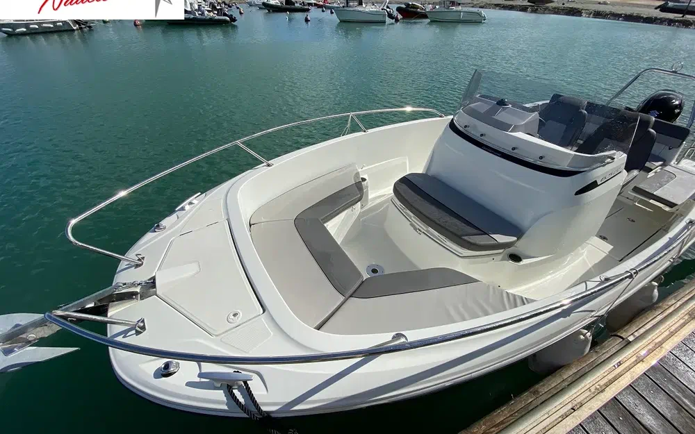 slider 2 Jeanneau Cap Camarat 6.5 CC