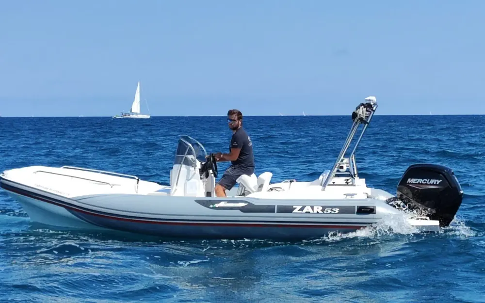 slider 0 Zar Formenti Zar 53 Classic Luxury