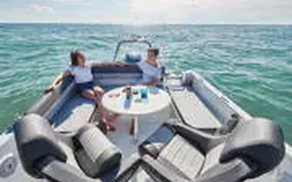 slider 6 Jeanneau Cap Camarat 6.5 CC