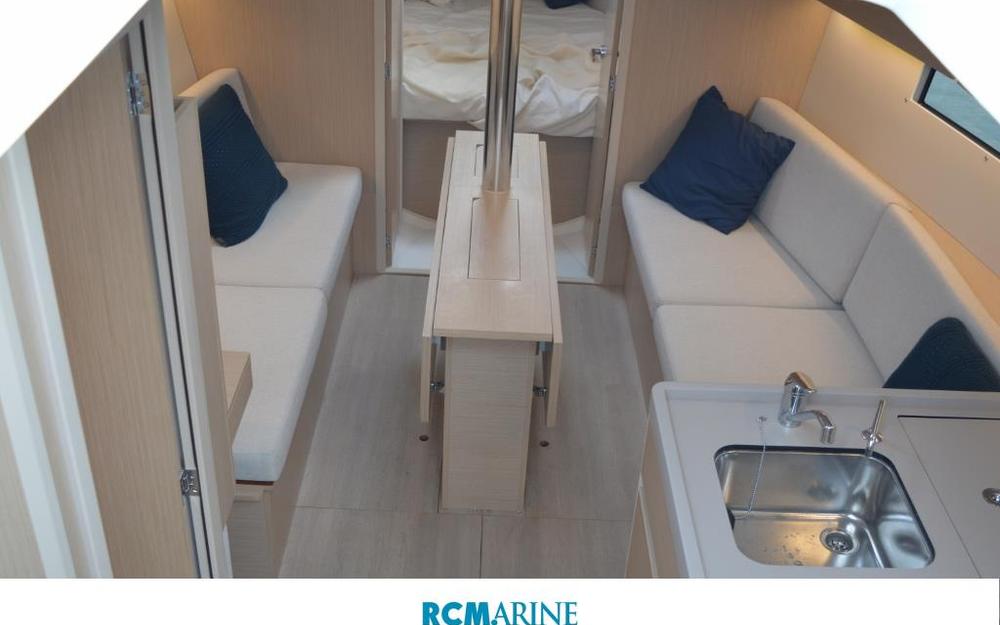 slider 2 Beneteau Oceanis 34.1