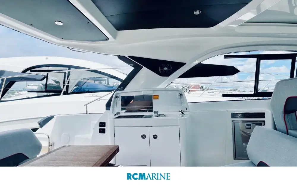slider 3 Beneteau Gran Turismo 41