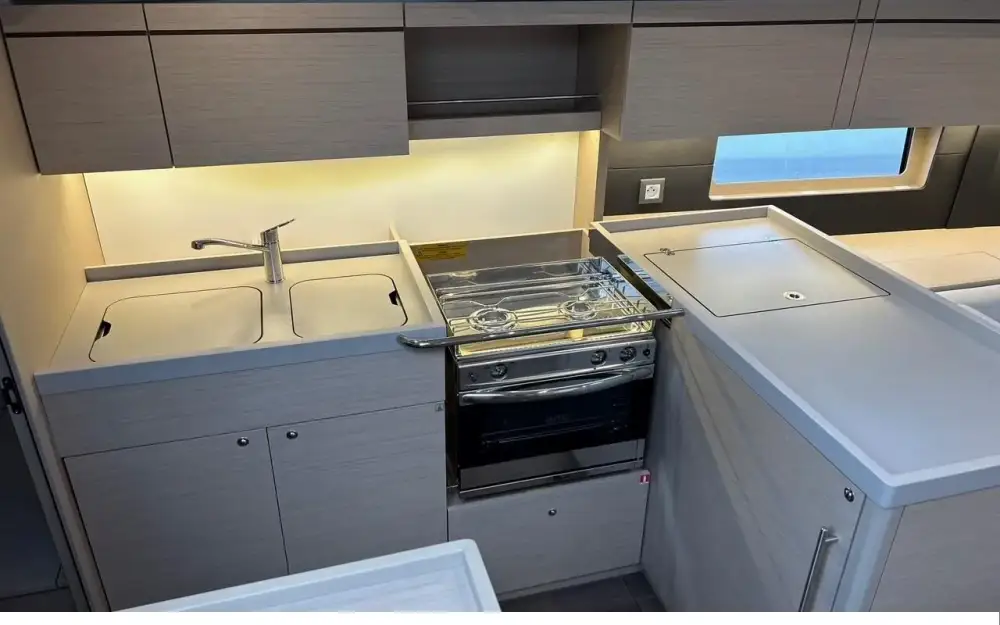 slider 4 Beneteau Oceanis 46.1