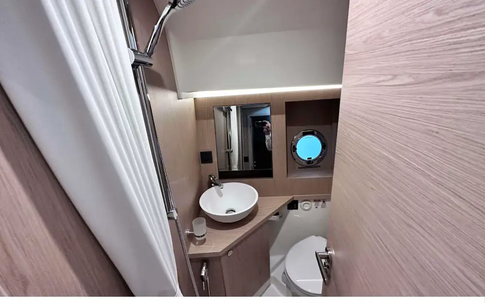 slider 8 Beneteau Swift Trawler 41 Fly