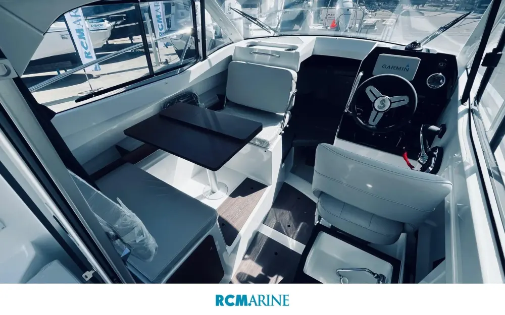 slider 4 Beneteau Antares 7 OB