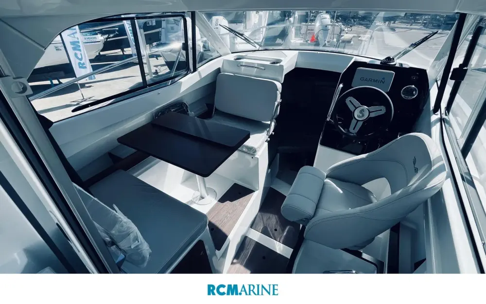 slider 5 Beneteau Antares 7 OB