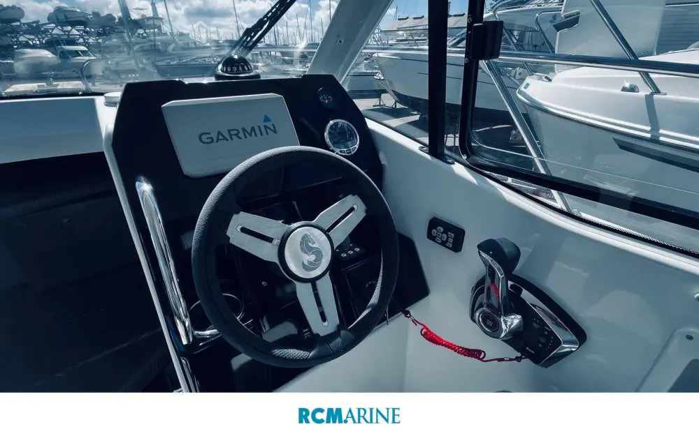 slider 6 Beneteau Antares 7 OB