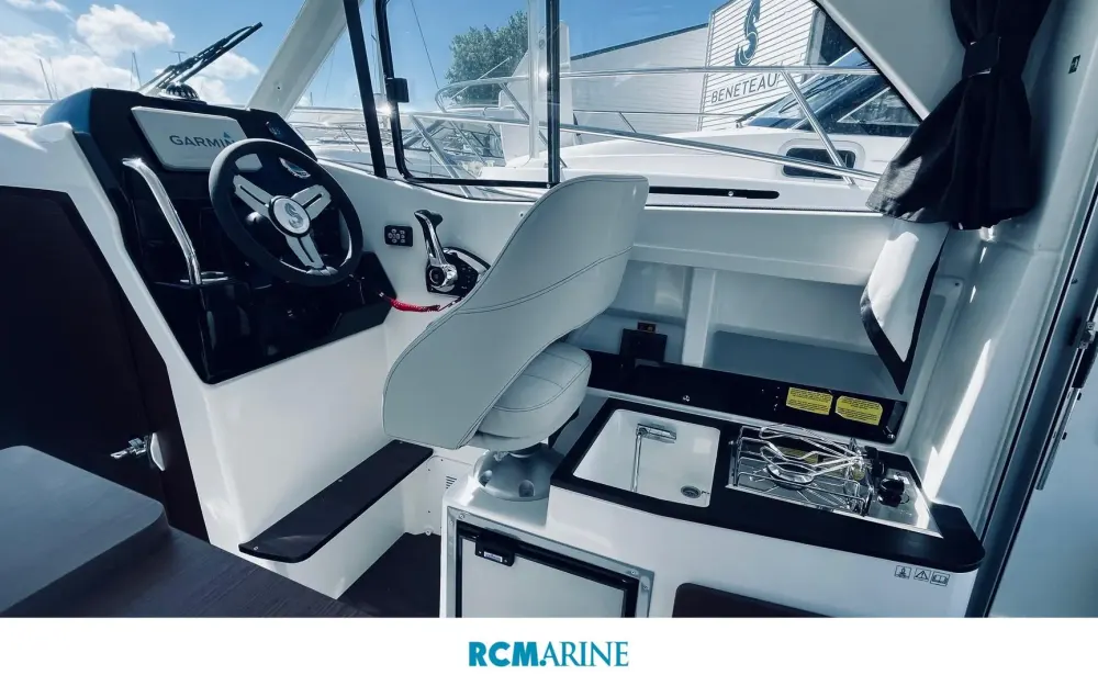slider 7 Beneteau Antares 7 OB