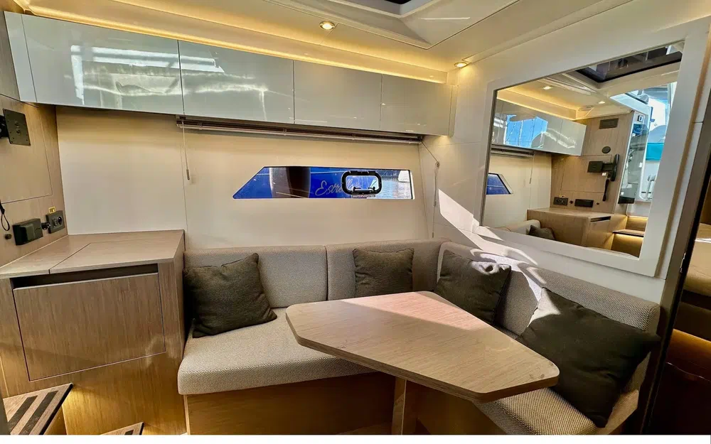 slider 11 Beneteau Gran Turismo 36