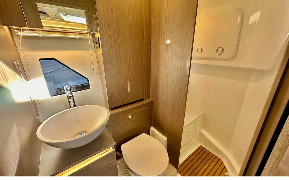 slider 12 Beneteau Gran Turismo 36