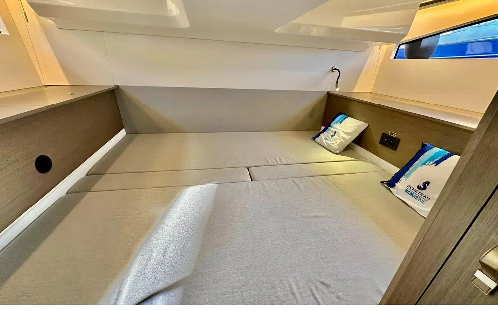 slider 16 Beneteau Gran Turismo 36