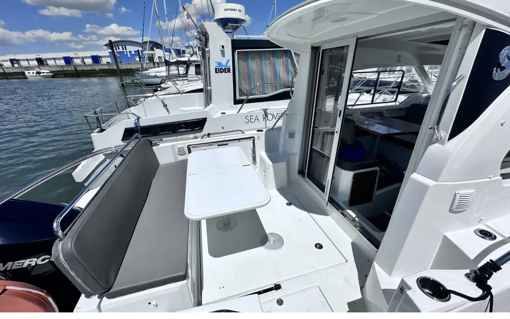 slider 7 Beneteau Antares 8 OB V2