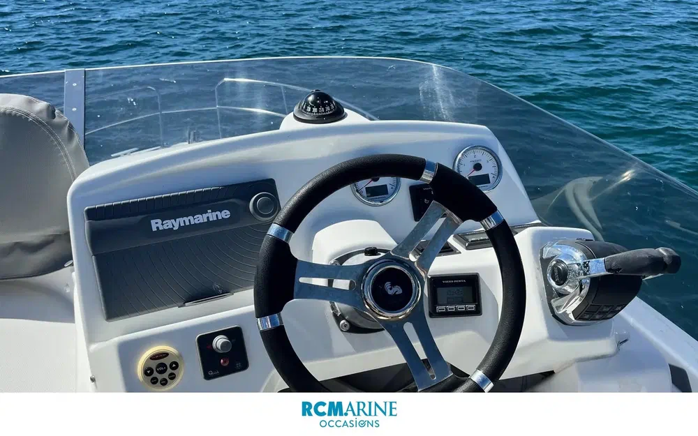 slider 15 Beneteau Antares 36