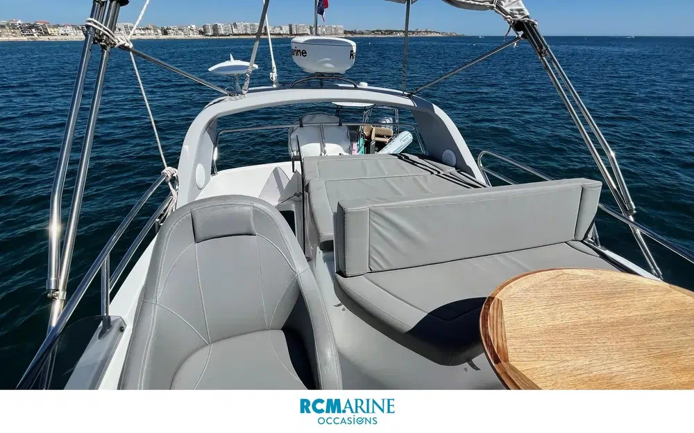 slider 18 Beneteau Antares 36