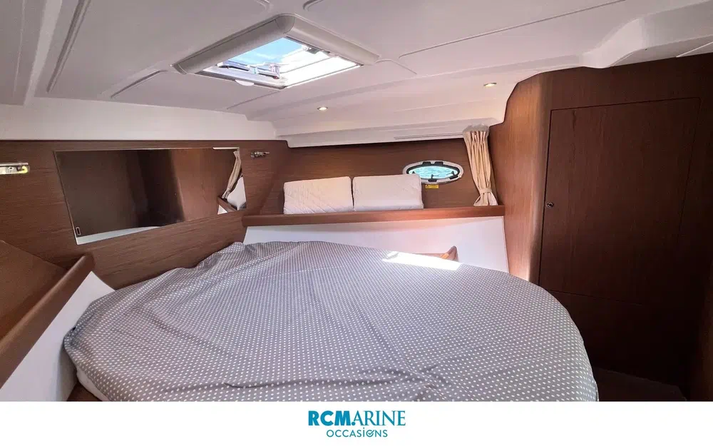 slider 26 Beneteau Antares 36