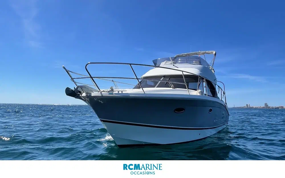 slider 7 Beneteau Antares 36