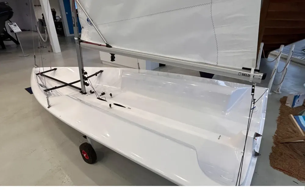 slider 3 Beneteau First 14