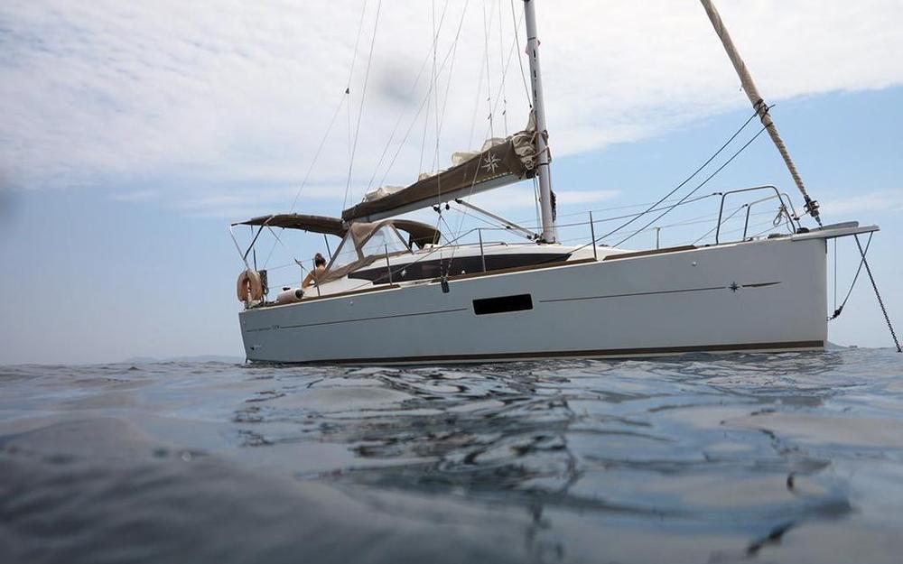 slider 2 Jeanneau Sun Odyssey 319