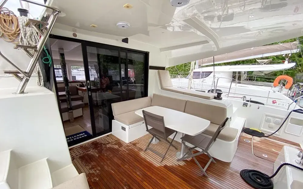 slider 10 Lagoon  42