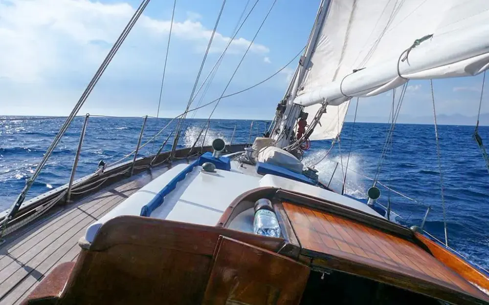 slider 5 Berthon Yachts Classique Plan Holman