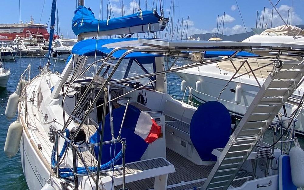 slider 0 Beneteau Oceanis 35 Cruiser