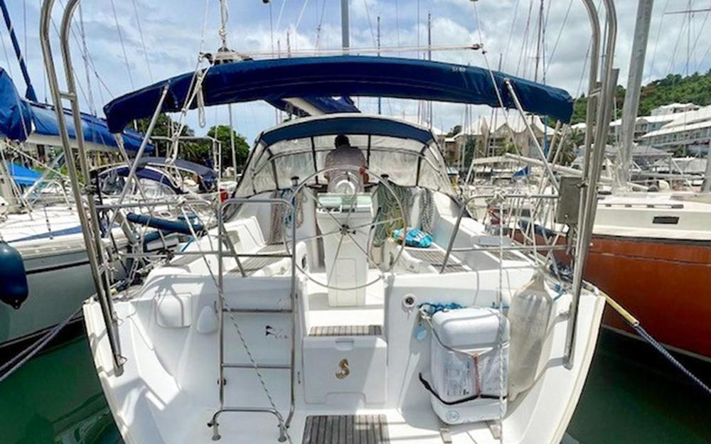 slider 0 Beneteau Oceanis 393 Clipper