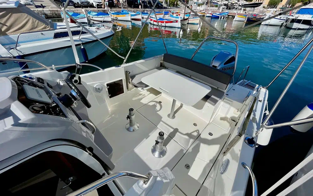 slider 1 Jeanneau Cap Camarat 7.5 WA