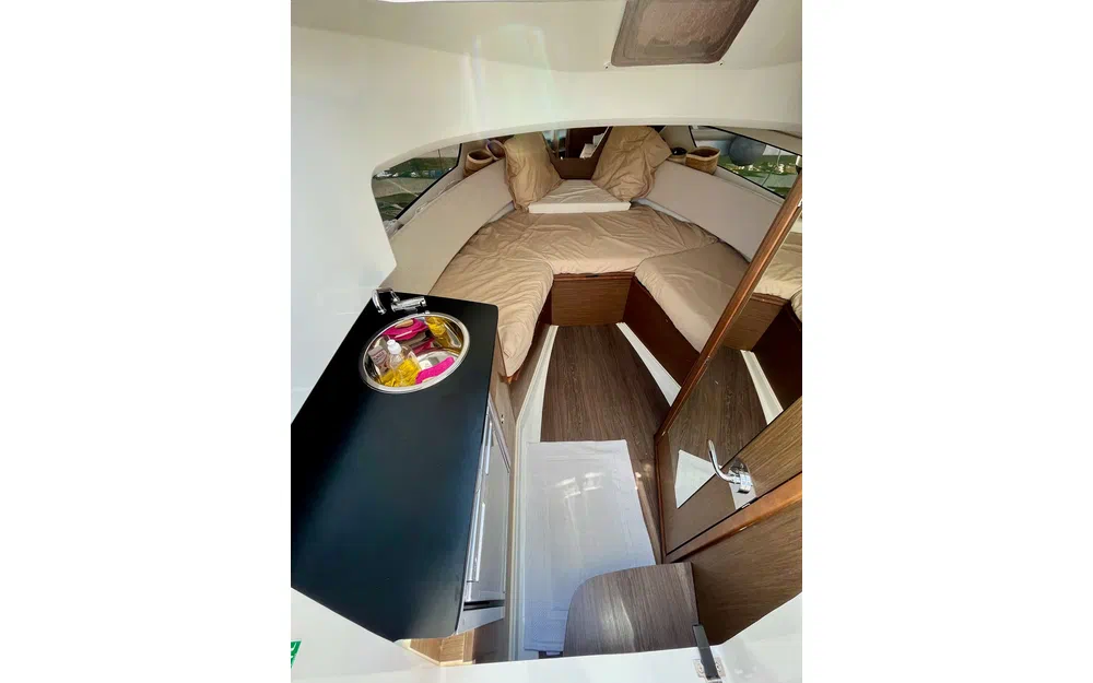slider 6 Jeanneau Cap Camarat 7.5 WA
